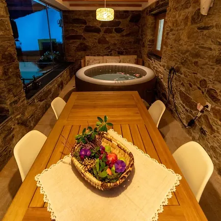 O Palheiro - Vista Panoramica, Jacuzzi E Piscina