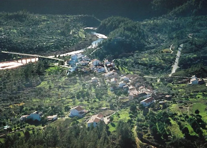O Palheiro - Vista Panoramica E Jacuzzi カントリーハウス Sobreira Formosa