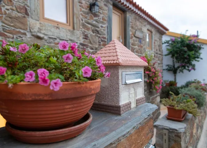 O Palheiro - Vista Panoramica E Jacuzzi カントリーハウス Sobreira Formosa