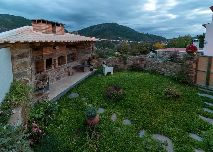 O Palheiro - Vista Panoramica E Jacuzzi منزل ريفي Sobreira Formosa